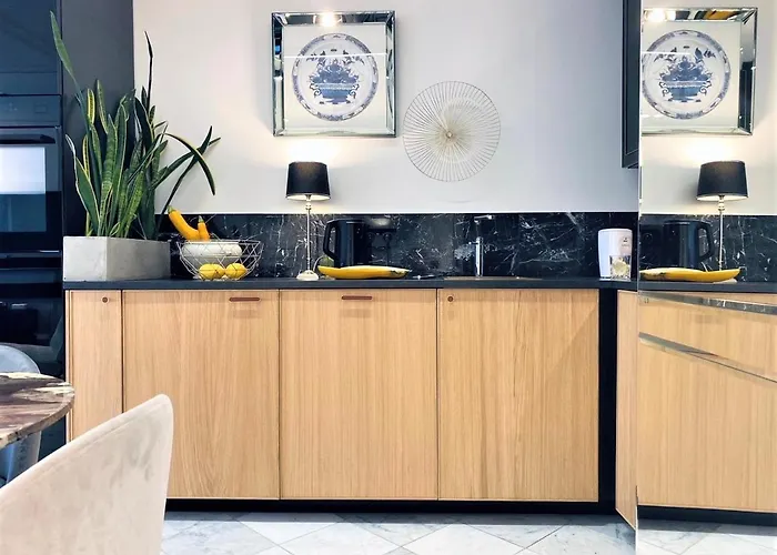 Luxury Apartment At City Center At Palace +Netflix!