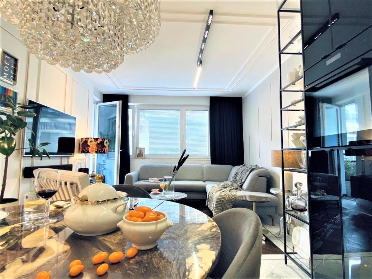Luxury At Center At Palace +netflix! Warschau