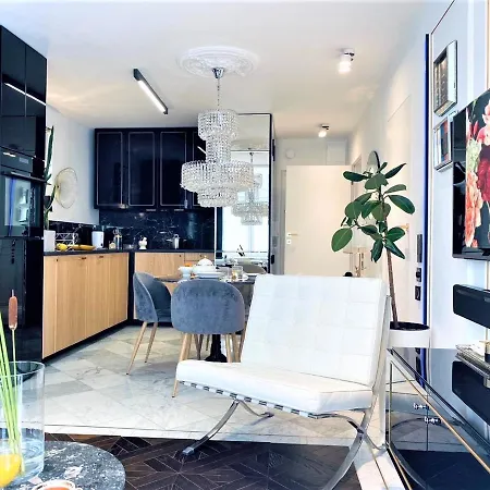 Luxury Apartment At City Center At Palace +Netflix! Warszawa Zewnętrze zdjęcie