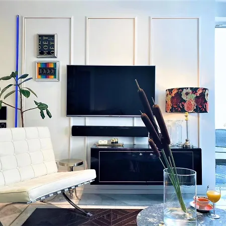 Luxury Apartment At City Center At Palace +Netflix! Warszawa Zewnętrze zdjęcie